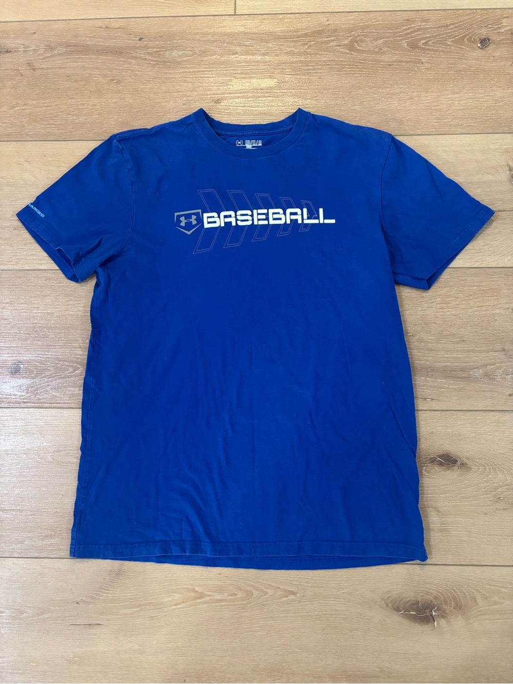 Men’s Under Armour Baseball Shirt Medium